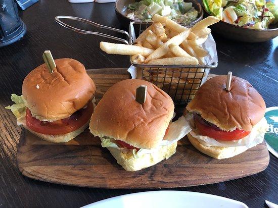 Ras Beach Vibes Lounge